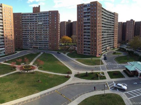 61-55 98th Street , Unit 14J, Rego Park, NY 11374