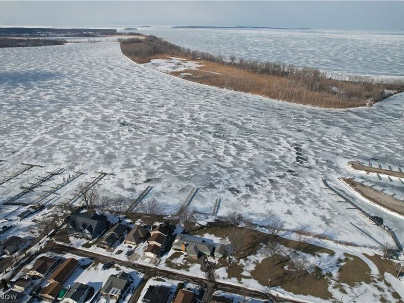 7631 E Downend Drive, Lakeside Marblehead, OH 43440 Photo 7