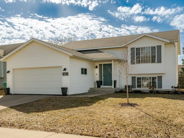 4862 Savannah Drive NW, Rochester, MN 55901