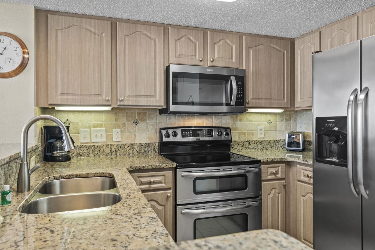 1700 N Ocean Blvd. Photo 14