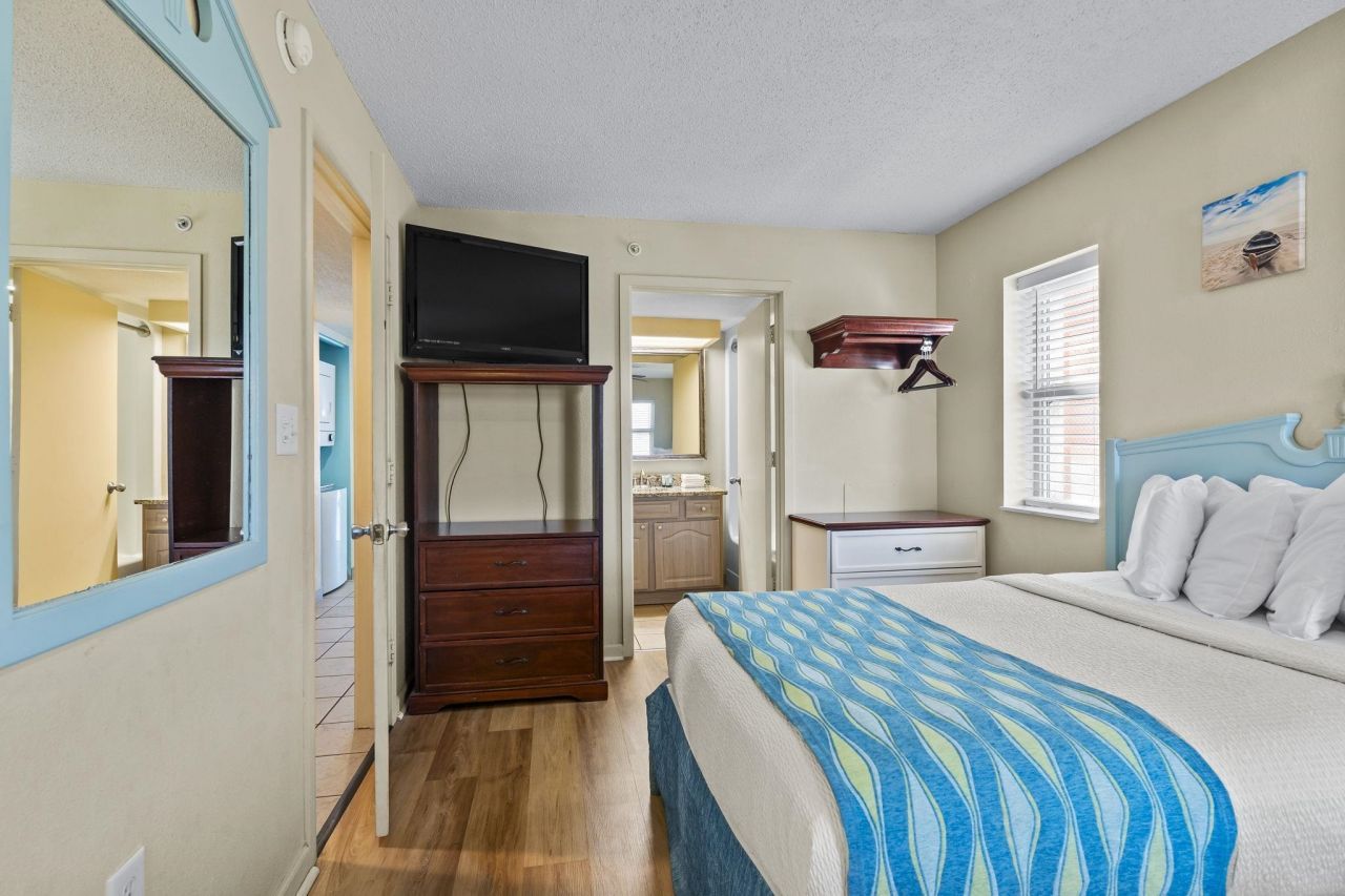 1700 N Ocean Blvd. Photo 8