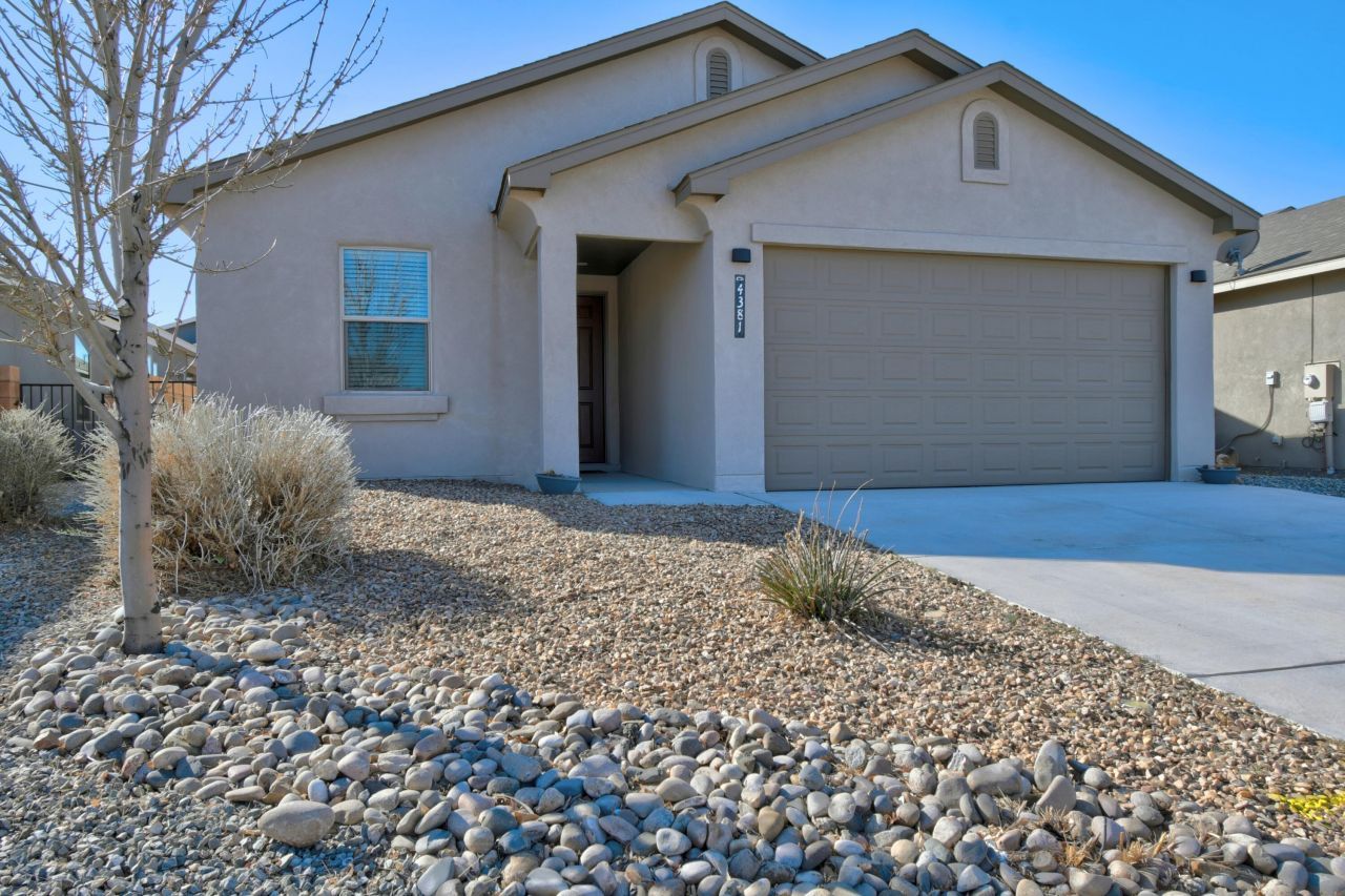 4381 Golden Eagle Loop Ne, Rio Rancho, NM 87144 Main Photo
