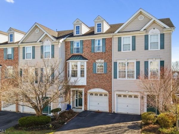 4 Hope St, Lopatcong, NJ 08865