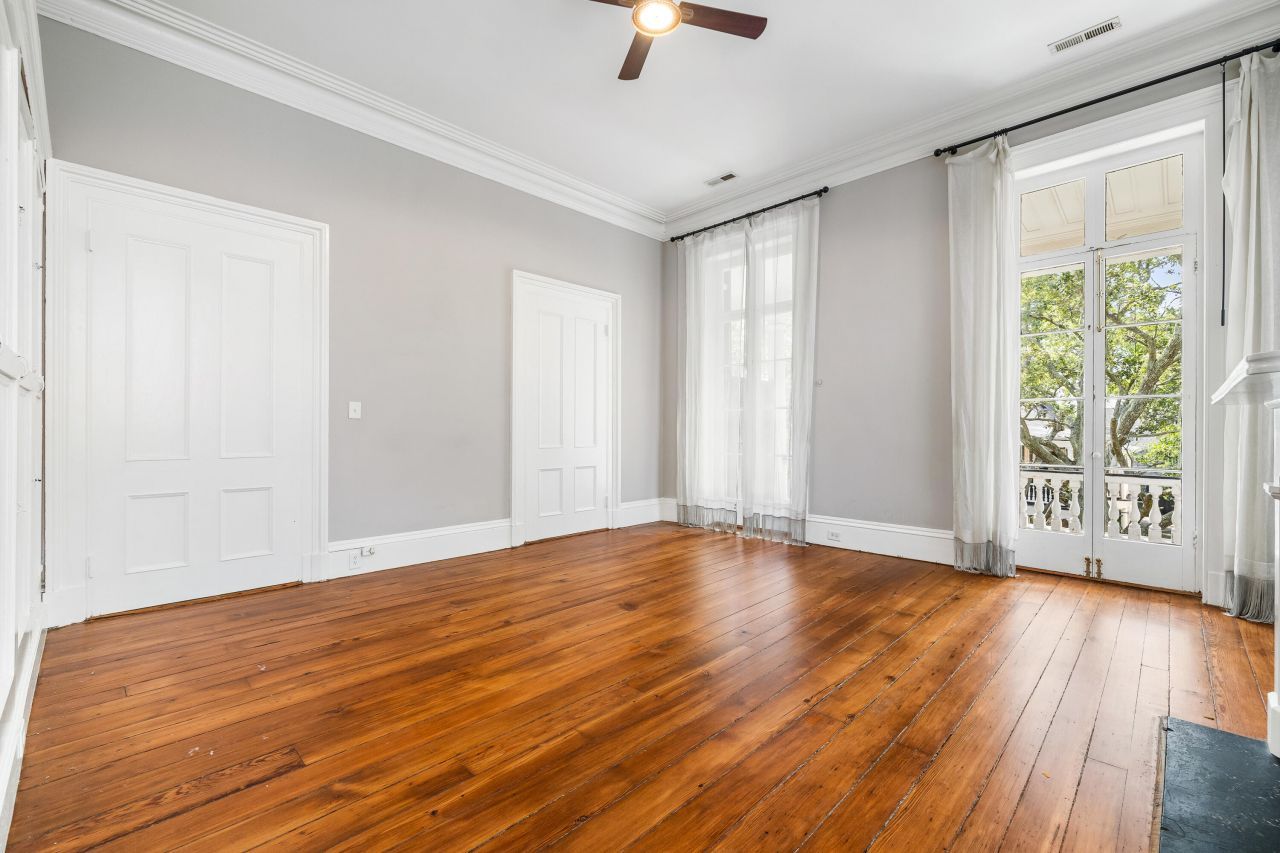 128 Wentworth Street Photo 15