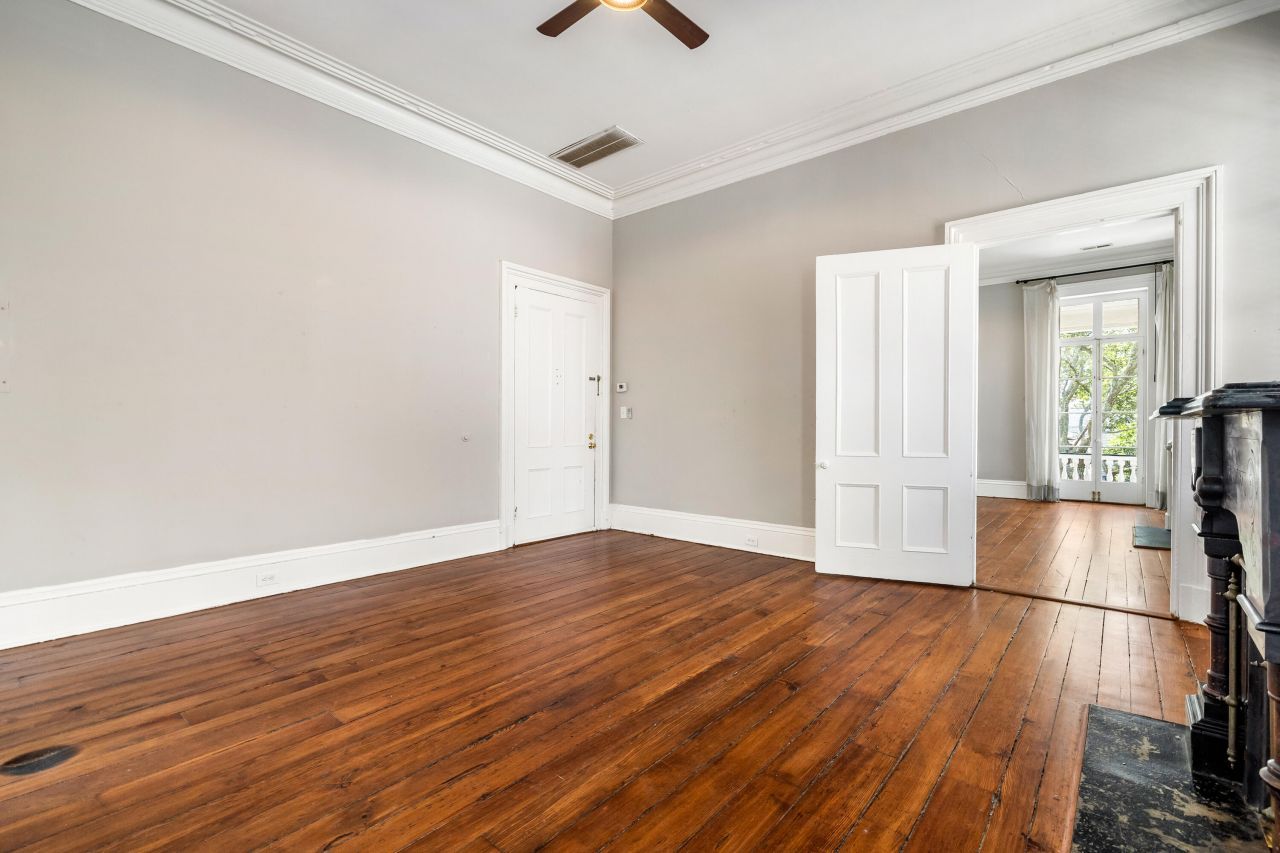 128 Wentworth Street Photo 19