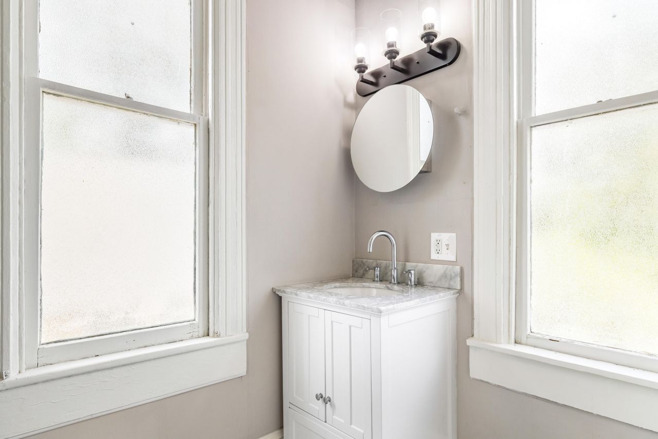 128 Wentworth Street Photo 25