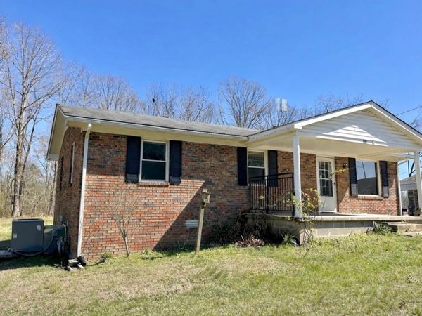 115 S Oak Dr , Collinwood, TN 38450