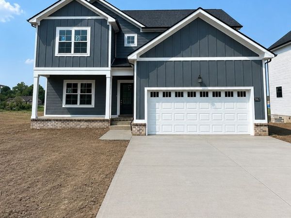 3162 E Old Ashland City Rd E, Clarksville, TN 37043
