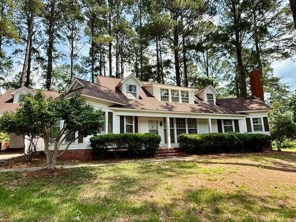 17255 E Main St, Louisville, MS 39339