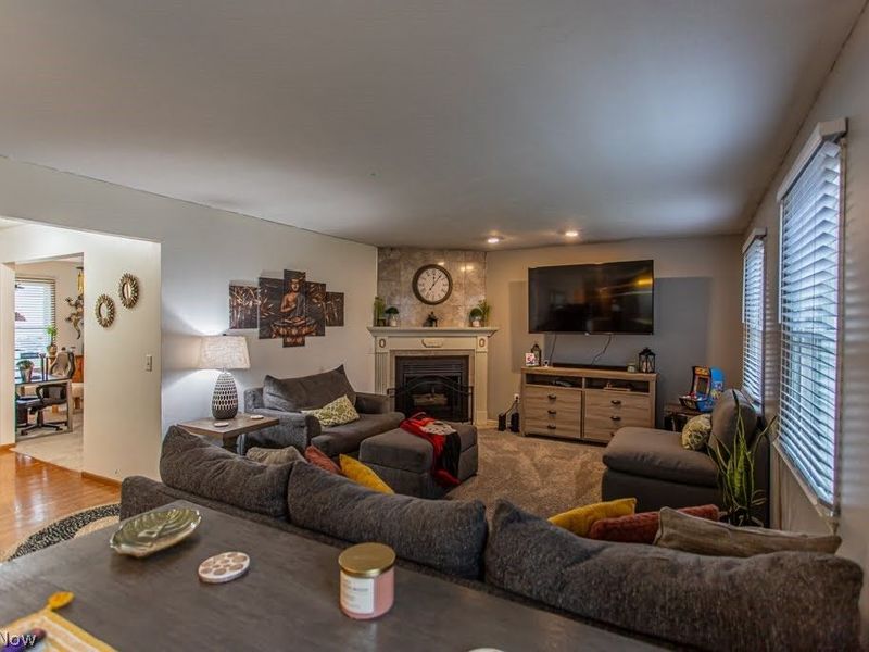 2218 Crestmont Drive, Girard, OH 44420 Photo 10