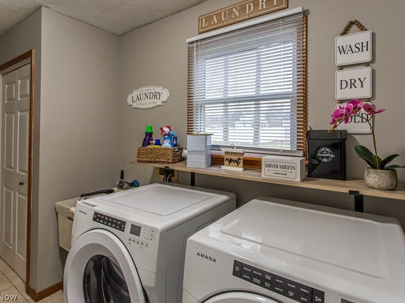 2218 Crestmont Drive, Girard, OH 44420 Photo 17