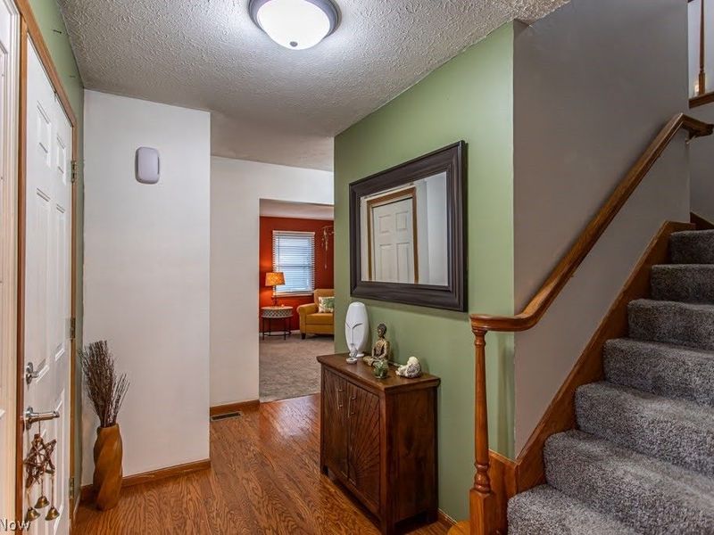 2218 Crestmont Drive, Girard, OH 44420 Photo 21