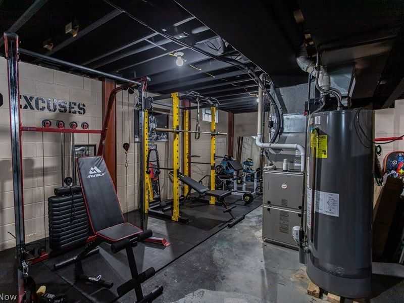 2218 Crestmont Drive, Girard, OH 44420 Photo 24