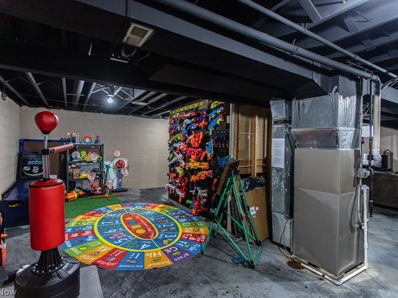 2218 Crestmont Drive, Girard, OH 44420 Photo 25