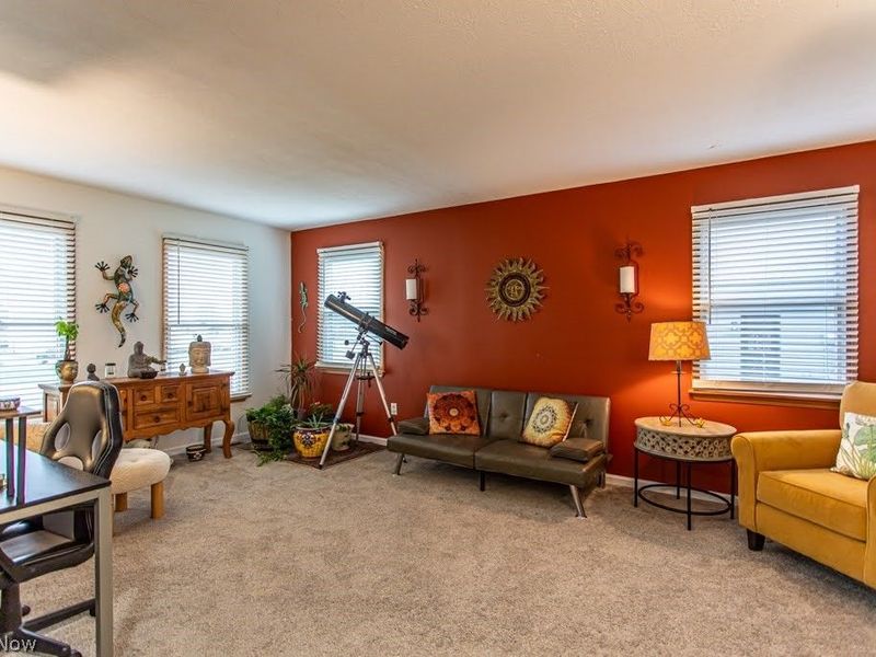 2218 Crestmont Drive, Girard, OH 44420 Photo 6