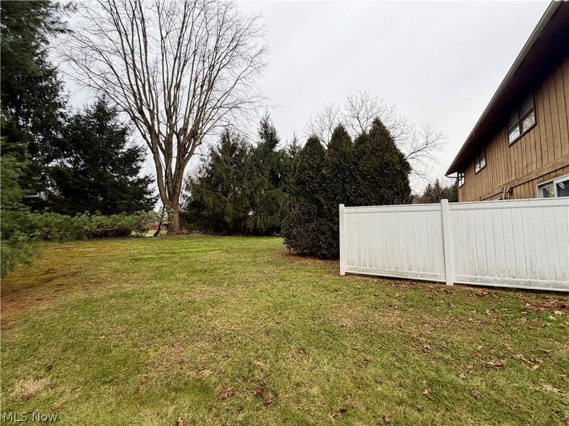 792 Kingwood Drive NE, Bolivar, OH 44612 Photo 12