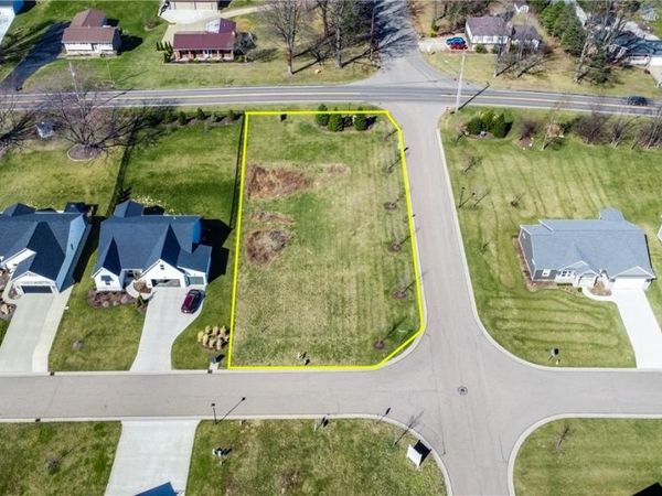 5677 Shadow Ridge Circle NW, North Canton, OH 44720