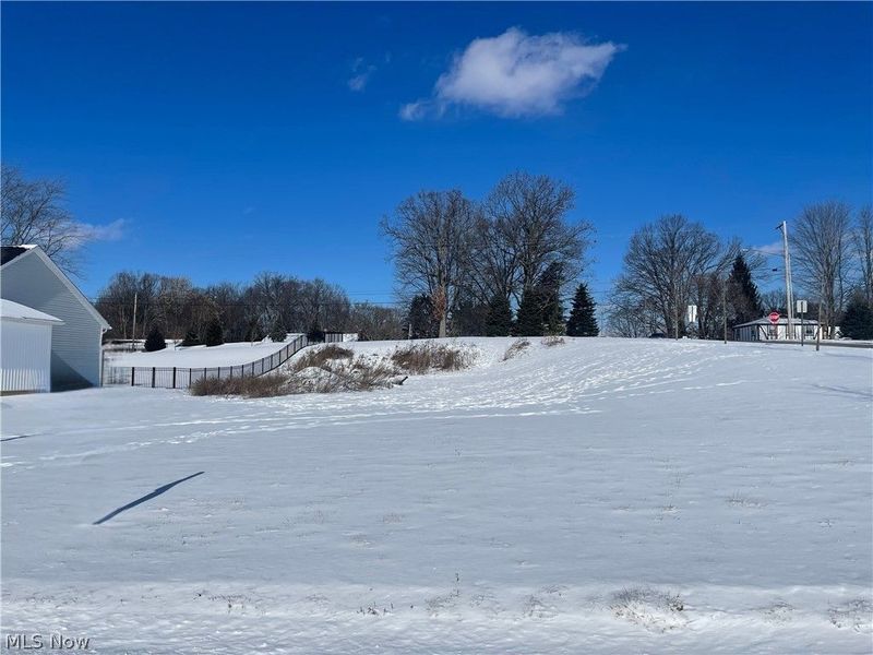 5677 Shadow Ridge Circle NW, North Canton, OH 44720 Photo 4