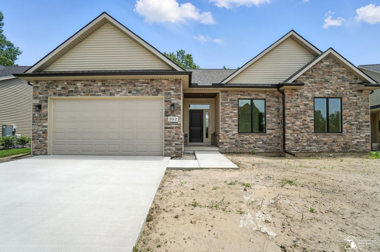 664 Central Park Boulevard, Monroe, MI 48162 Main Photo