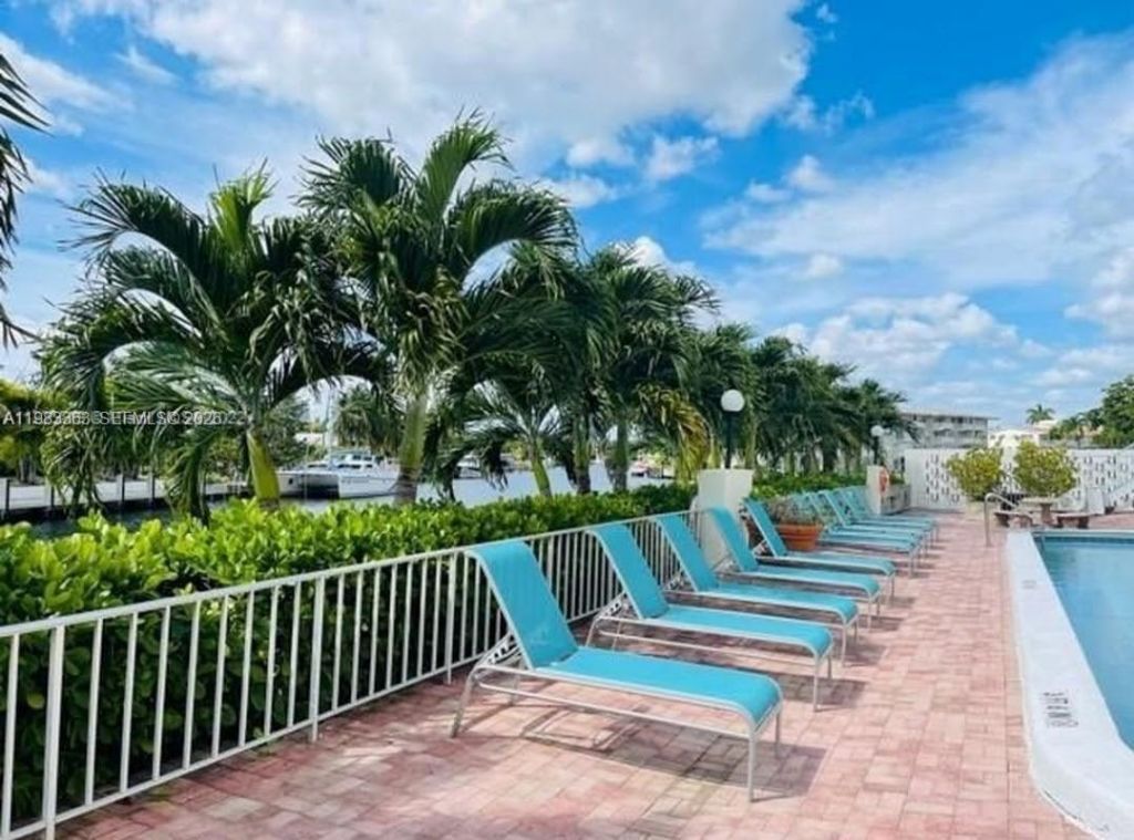 401 Golden Isles Dr , Unit 1114, Hallandale Beach, FL 33009 Photo