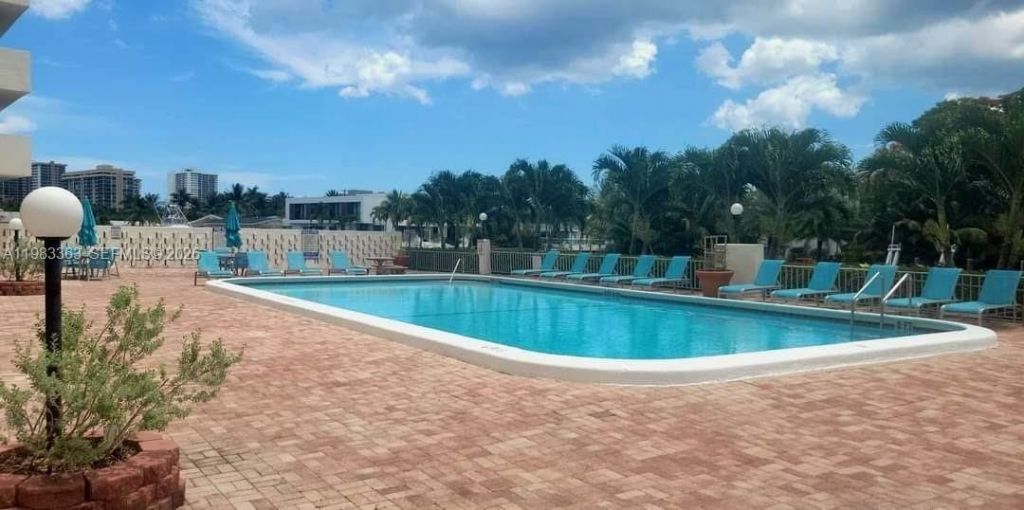 401 Golden Isles Dr , Unit 1114, Hallandale Beach, FL 33009 Photo