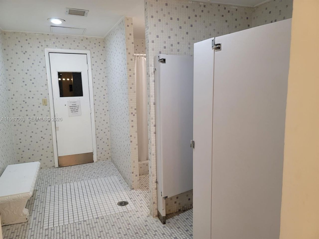 401 Golden Isles Dr , Unit 1114, Hallandale Beach, FL 33009 Photo