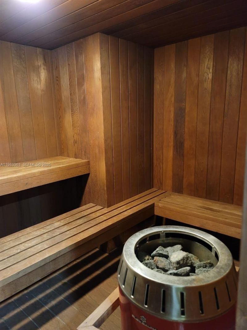 401 Golden Isles Dr , Unit 1114, Hallandale Beach, FL 33009 Photo