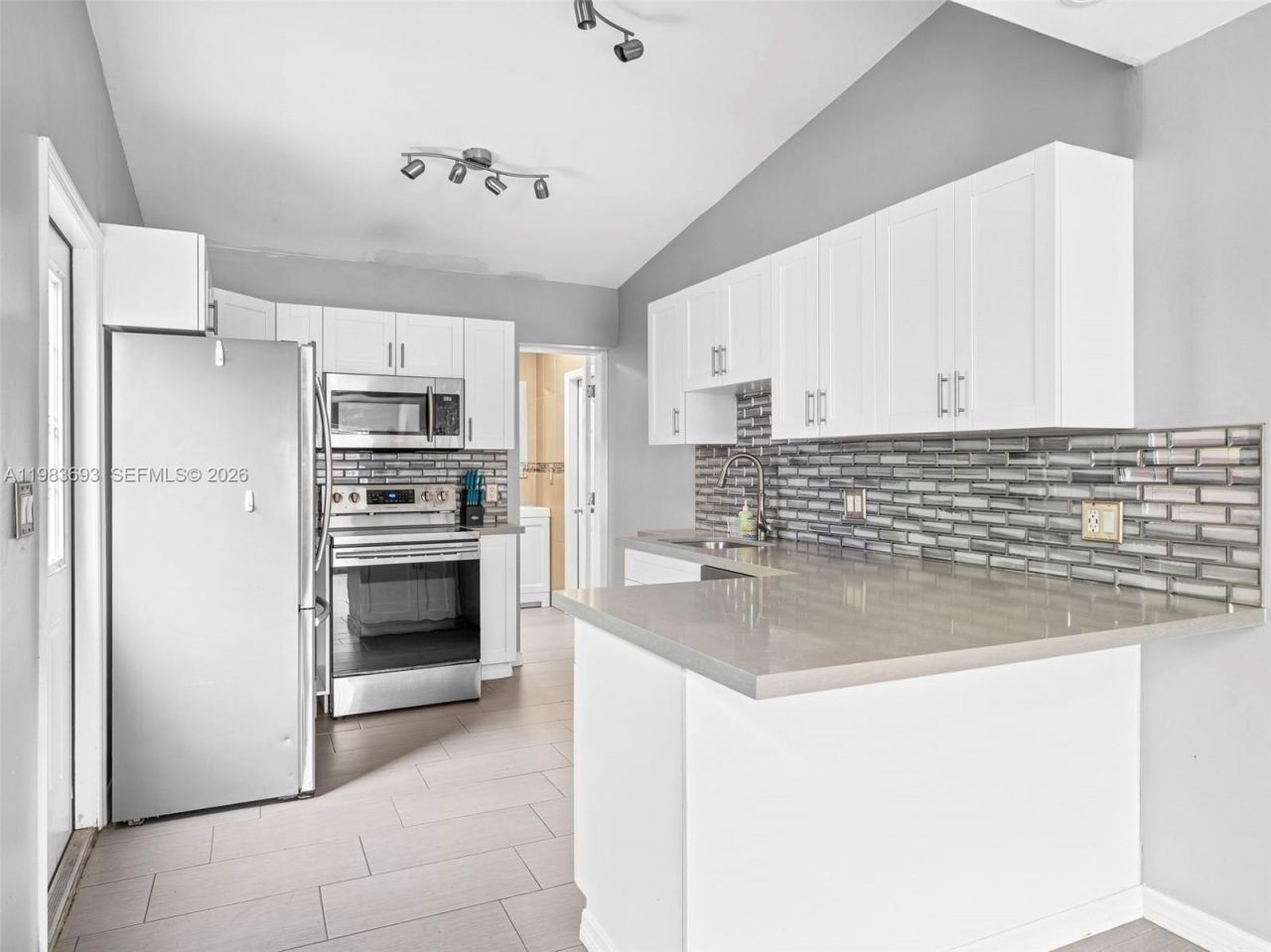 1432 NE 5th Ave, Unit 4, Fort Lauderdale, FL 33304 Photo