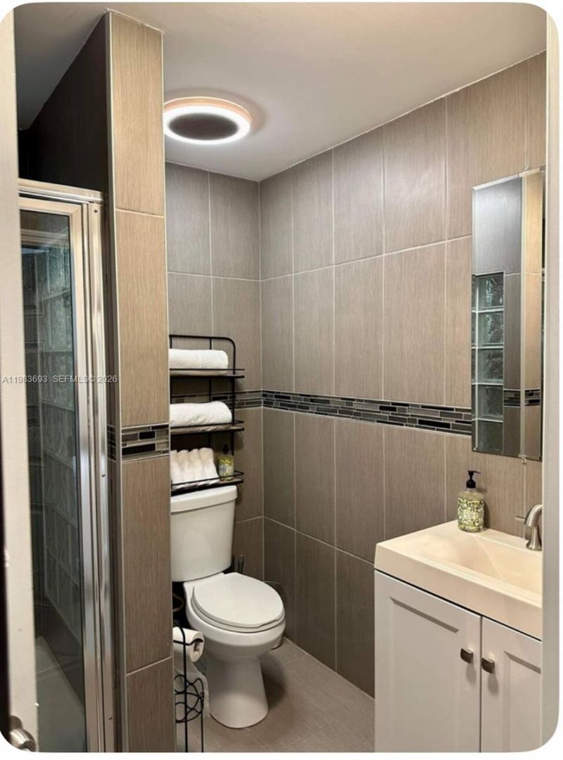 1432 NE 5th Ave, Unit 4, Fort Lauderdale, FL 33304 Photo