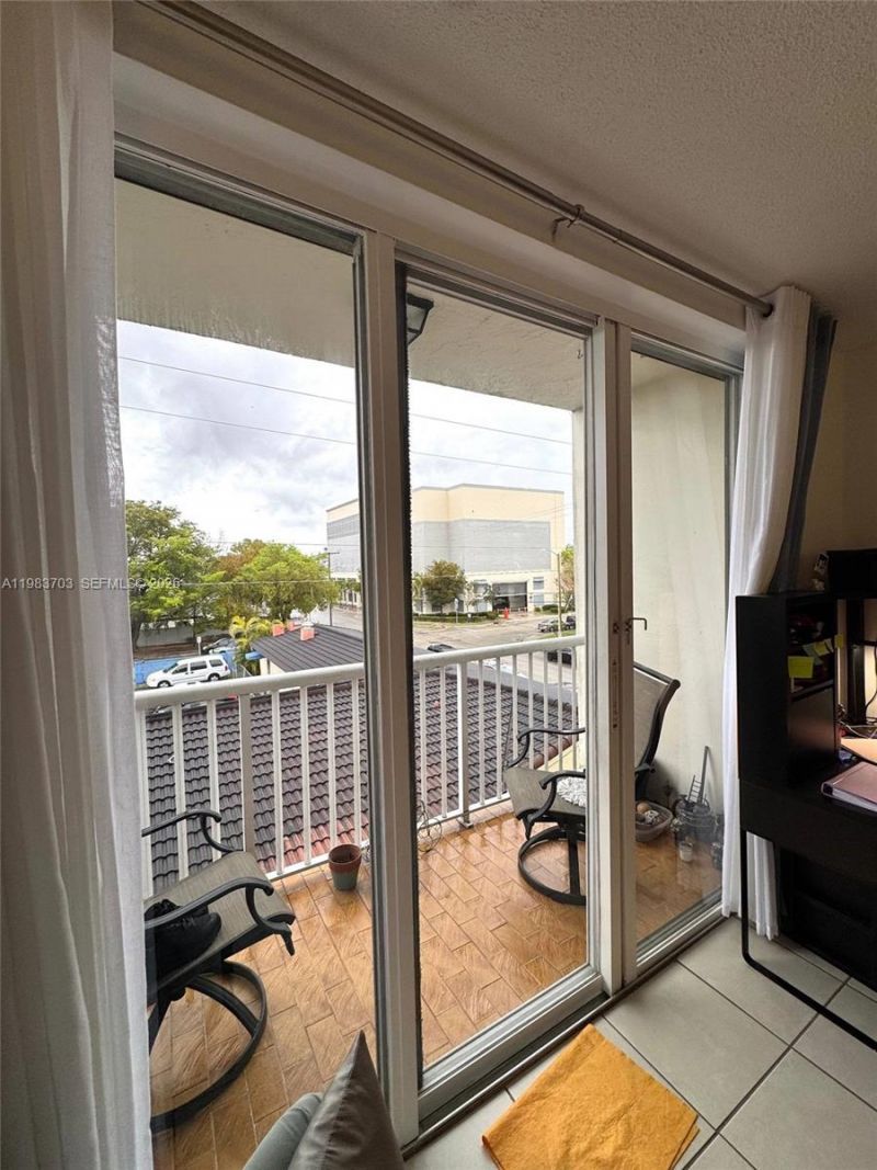 3551 SW 9th Ter, Unit 317, Miami, FL 33135 Photo