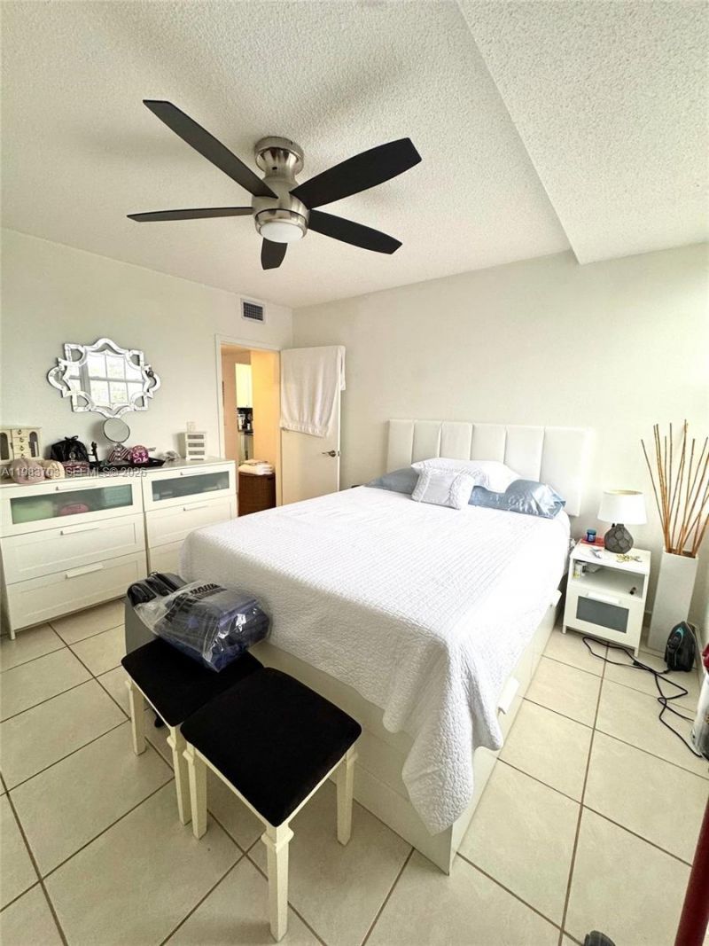 3551 SW 9th Ter, Unit 317, Miami, FL 33135 Photo