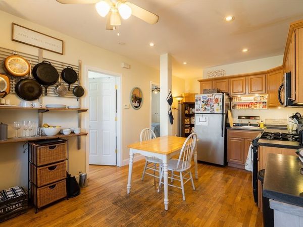 328 Beacon St, Unit 1F, Somerville, MA 02143