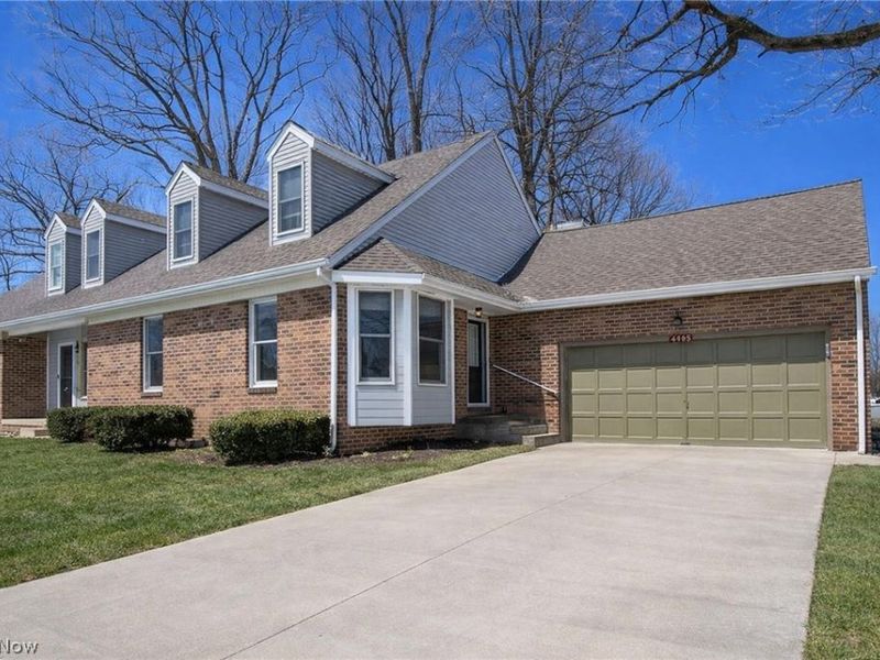 4985 Searls Drive NW, North Canton, OH 44720 Photo 1