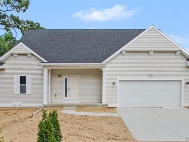 366 Dorchester Drive, Howell, MI 48855