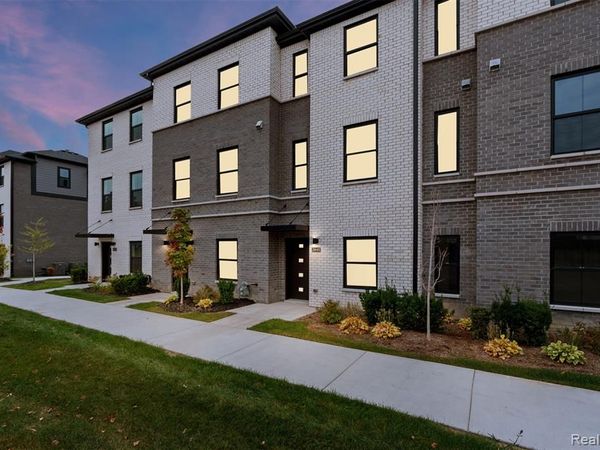 2845 Summers Place, Troy, MI 48084