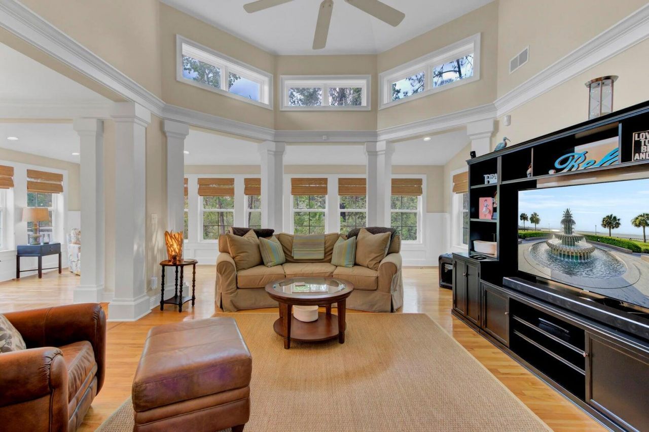 1536 Sea Palms Crescent Photo 10