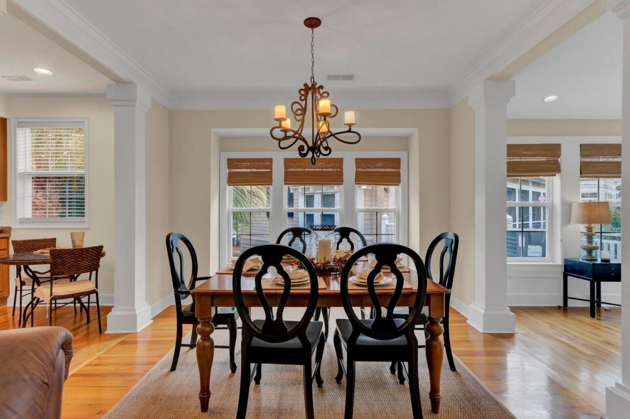 1536 Sea Palms Crescent Photo 14