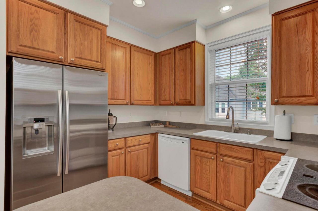 1536 Sea Palms Crescent Photo 17