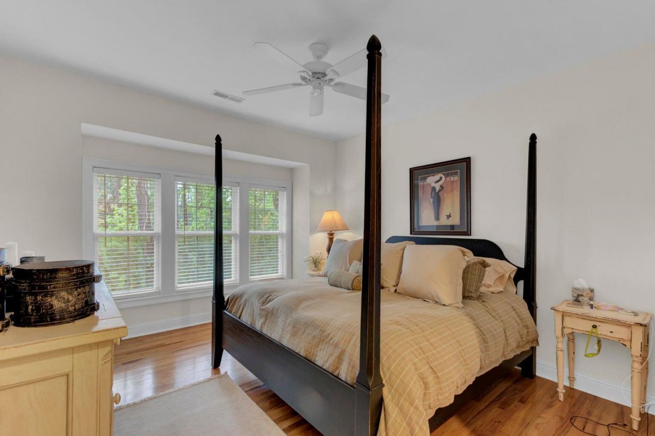 1536 Sea Palms Crescent Photo 22