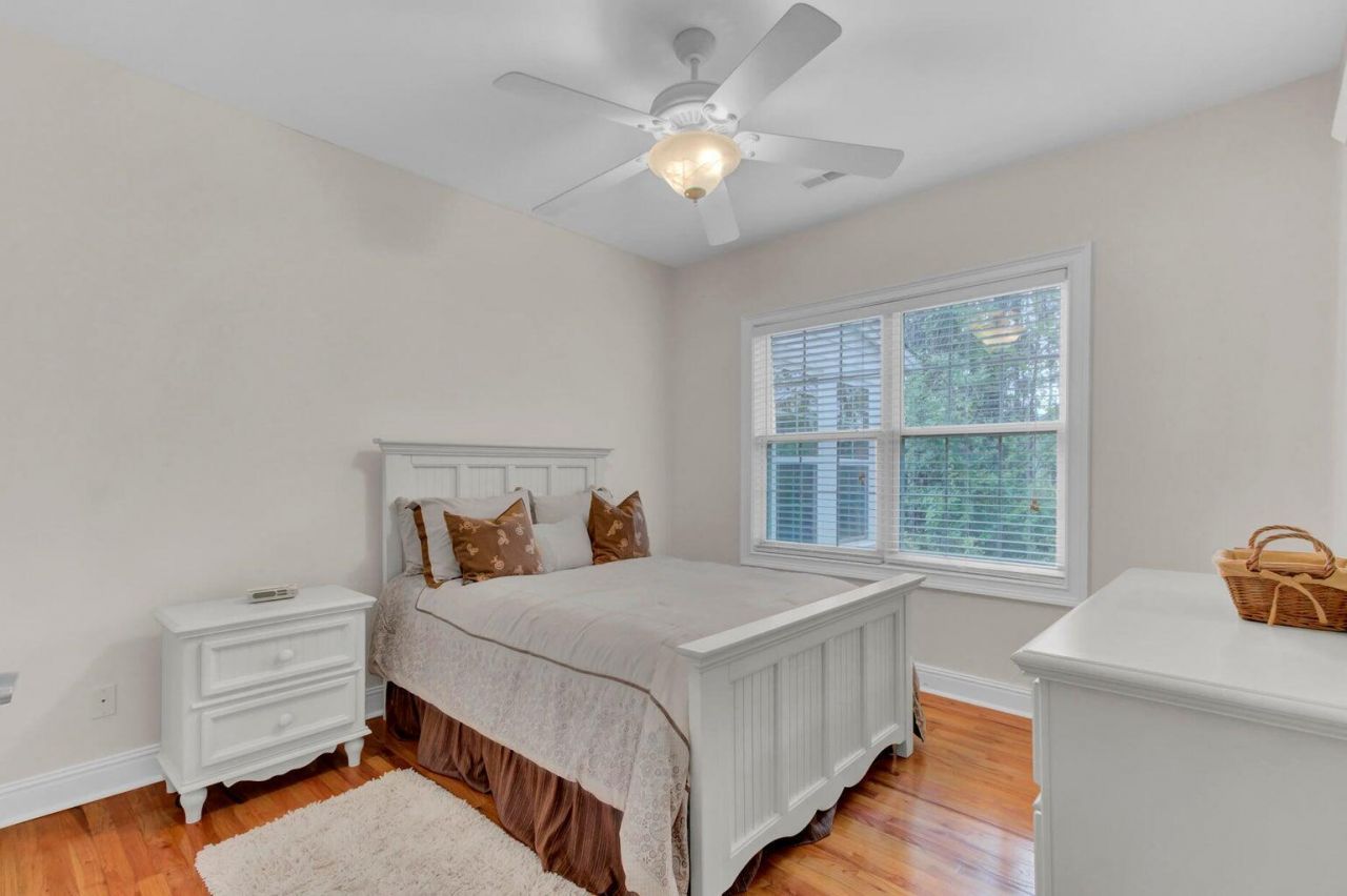 1536 Sea Palms Crescent Photo 29