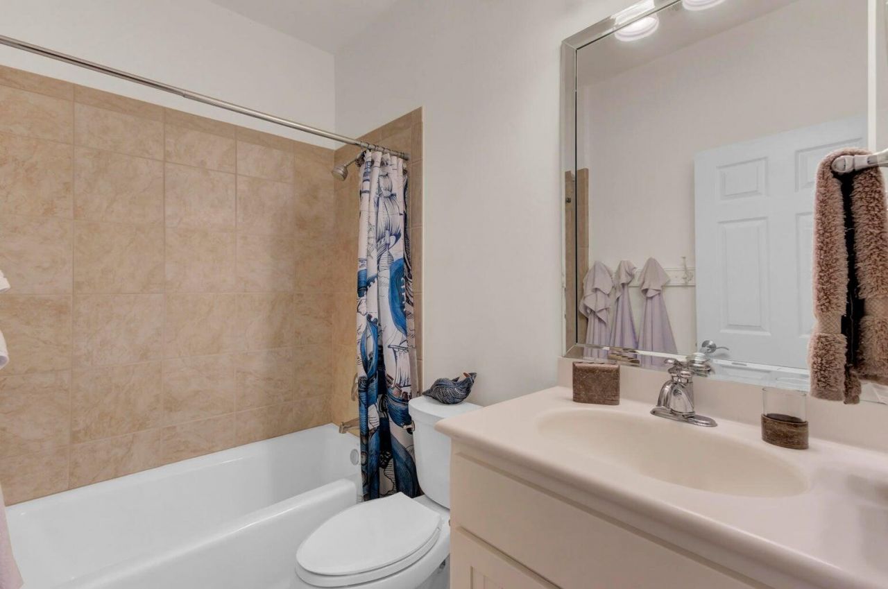 1536 Sea Palms Crescent Photo 32