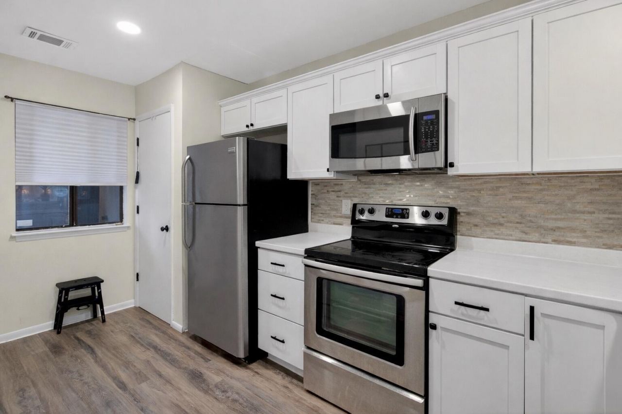 1530 Fort Johnson Road Photo 8