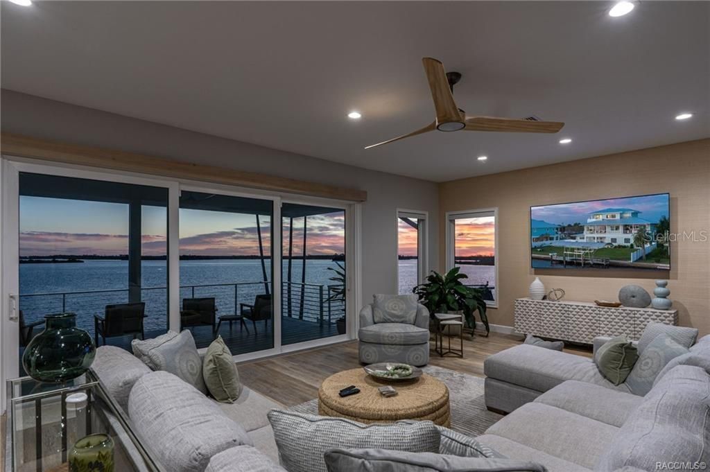 12010 W Bayshore Drive , Crystal River, FL 34429 Photo