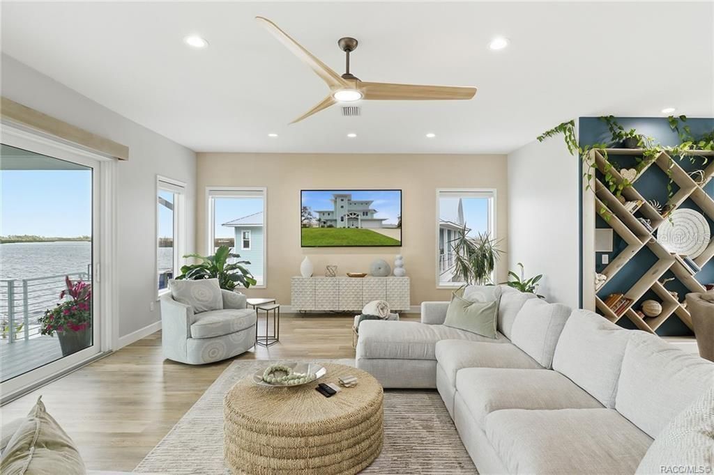 12010 W Bayshore Drive , Crystal River, FL 34429 Photo