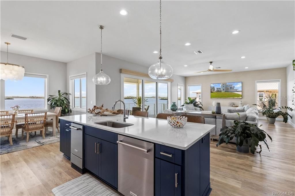 12010 W Bayshore Drive , Crystal River, FL 34429 Photo