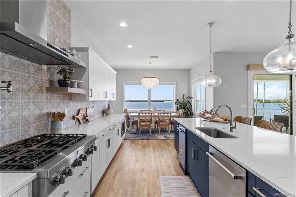 12010 W Bayshore Drive , Crystal River, FL 34429 Photo