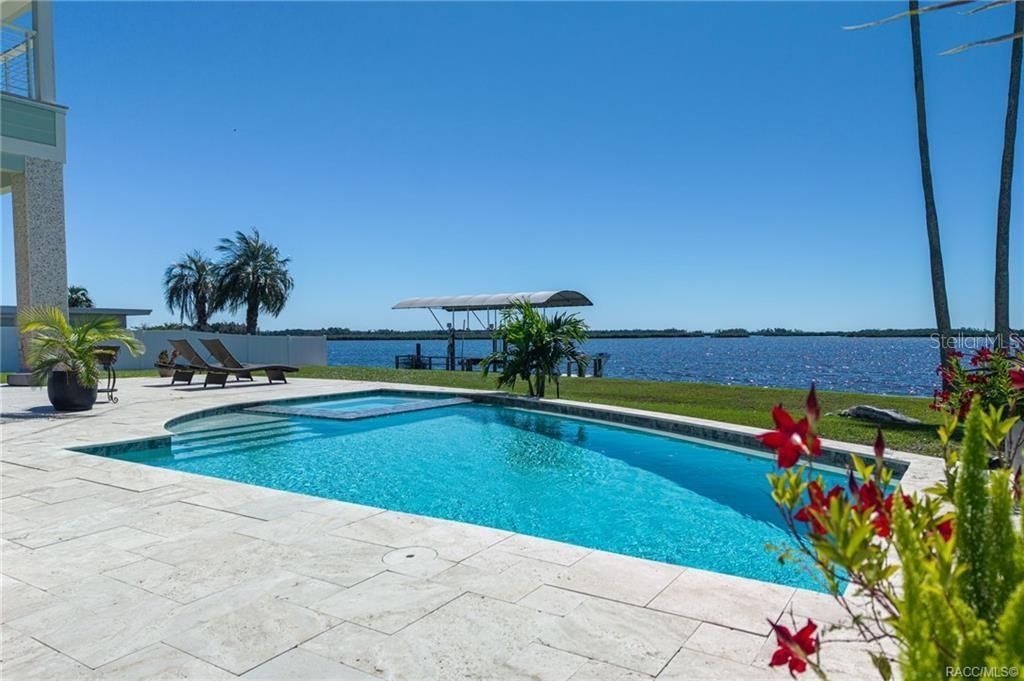 12010 W Bayshore Drive , Crystal River, FL 34429 Photo