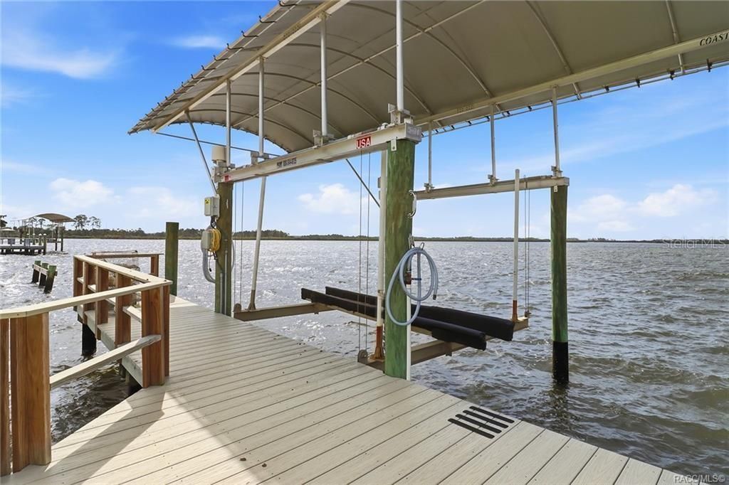 12010 W Bayshore Drive , Crystal River, FL 34429 Photo