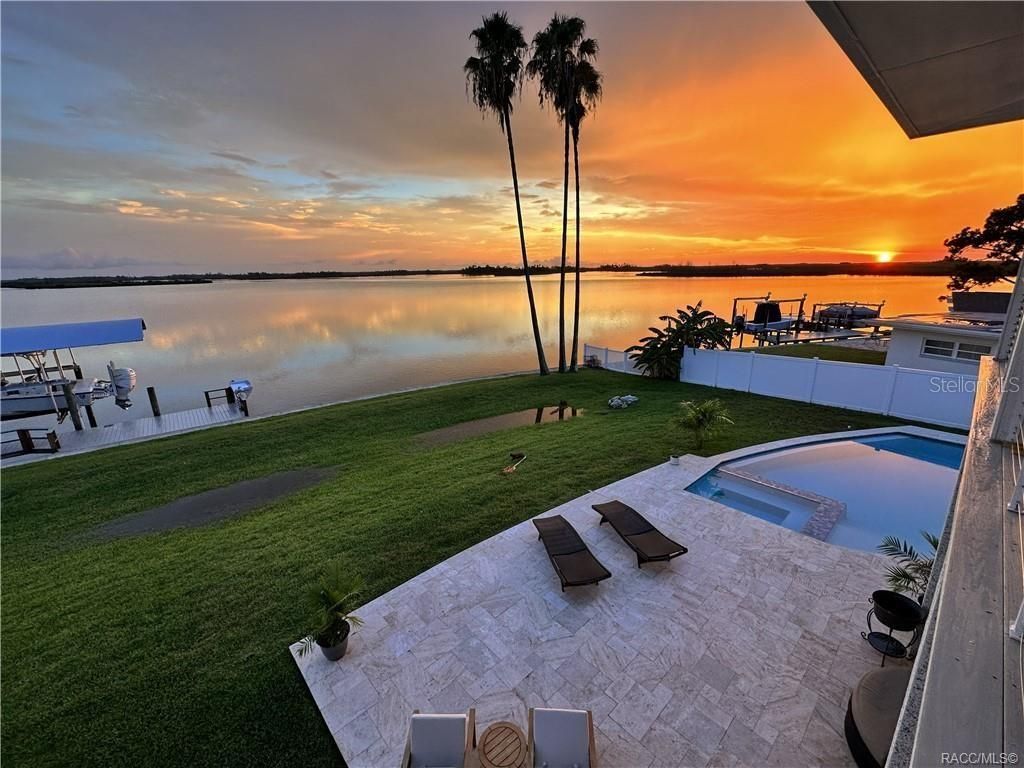 12010 W Bayshore Drive , Crystal River, FL 34429 Photo