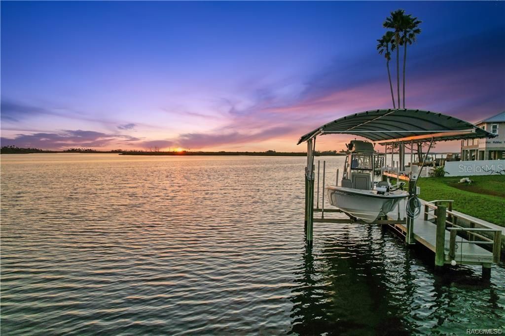 12010 W Bayshore Drive , Crystal River, FL 34429 Photo